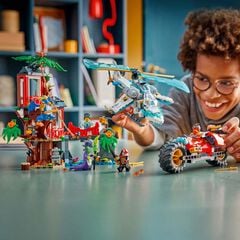 LEGO&reg; Ninjago Batalla de Vehicles Ninja al Costat de la Caseta de l&rsquo;Arbre 71857