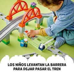 LEGO&reg; DUPLO Town Set d&rsquo;Expansi&oacute;: Pont i Vies Ferrovi&agrave;ries 10426