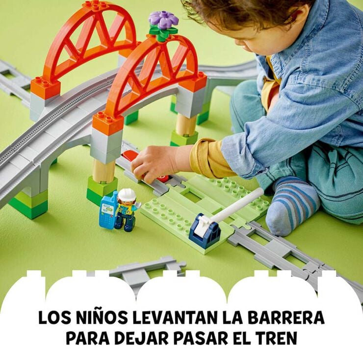 LEGO&reg; DUPLO Town Set d&rsquo;Expansi&oacute;: Pont i Vies Ferrovi&agrave;ries 10426