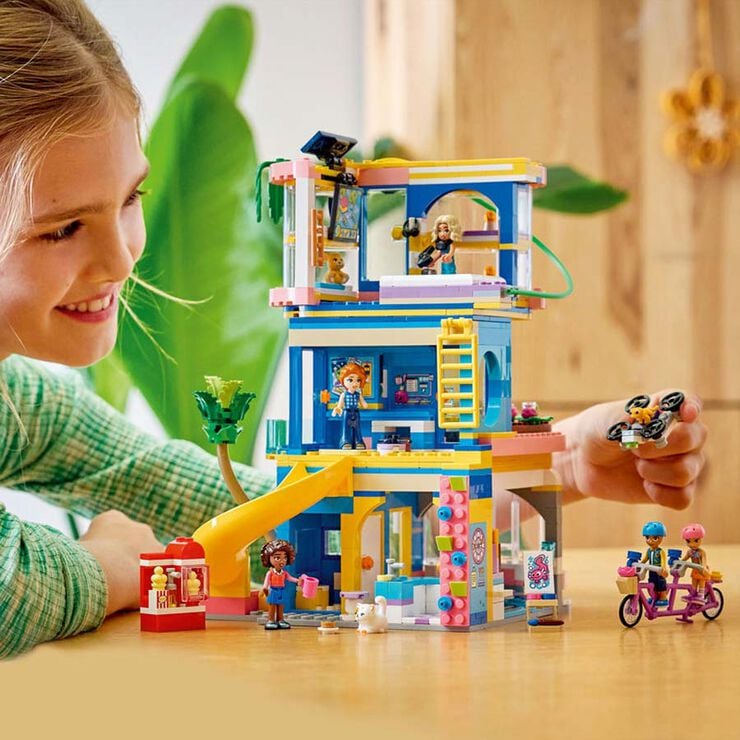LEGO&reg; LEGO Friends Club Friends HLC 42689