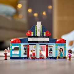 LEGO&reg; Friends Cine de Heartlake City 41448