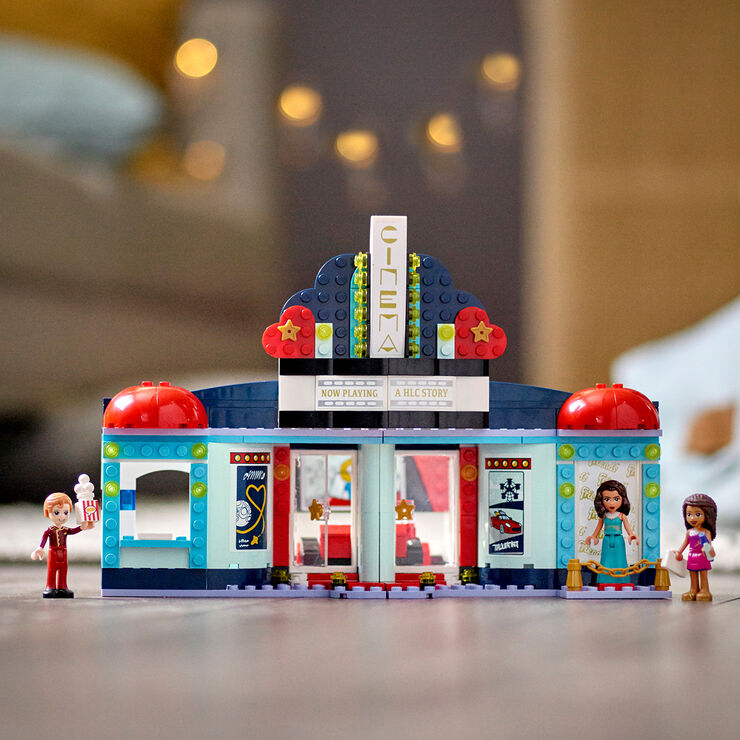 LEGO&reg; Friends Cine de Heartlake City 41448