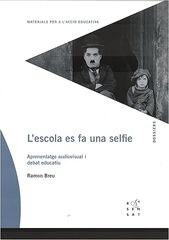 L'escola es fa una selfie