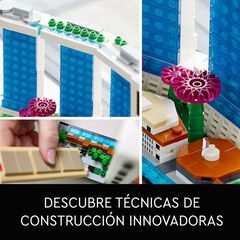 LEGO&reg; Architecture Singapore 21057