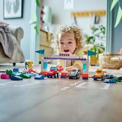 LEGO&reg; DUPLO Town Coches de Carreras y Pilotos del Equipo de F1&reg; 10445