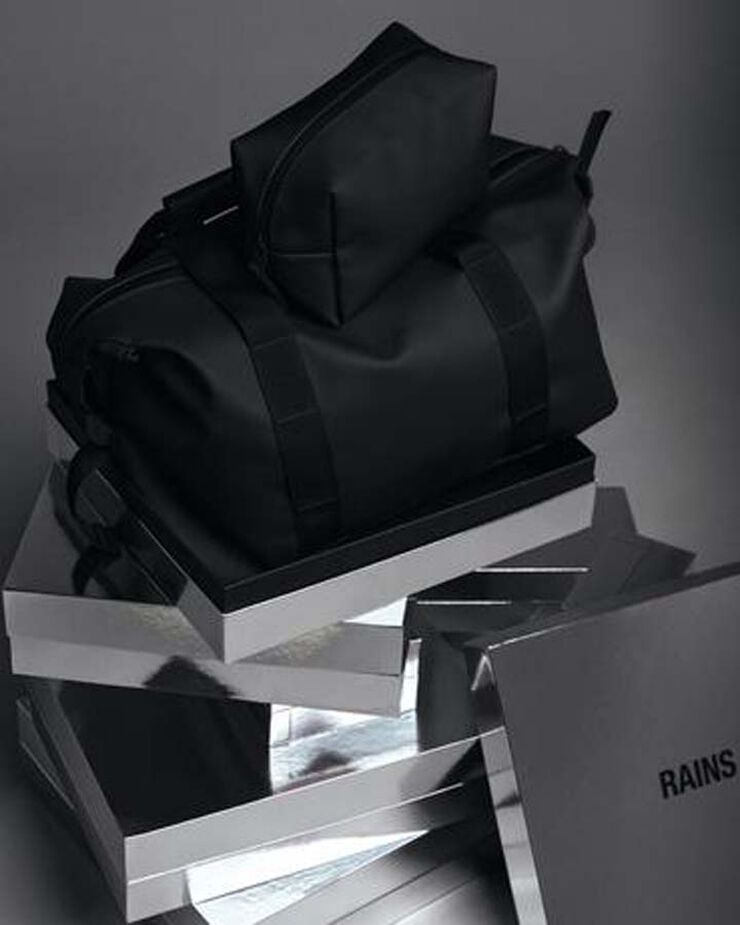 Motxilla + Necesser Rains Black