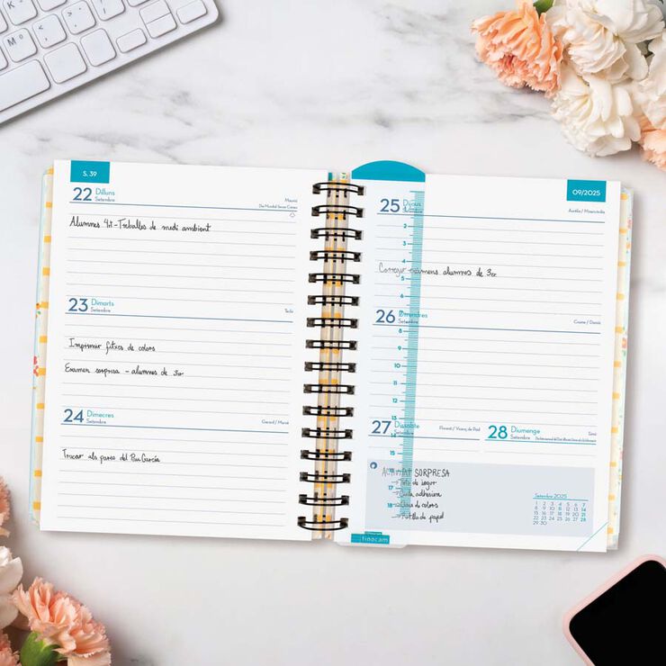 Agenda Finocam docente Magistral Design 1/4 sem/vista cat 2025-26 flower