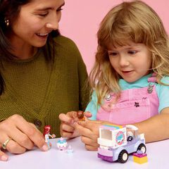 LEGO&reg; LEGO Friends Coche-Unicornio de Reparto de Pasteles 42675